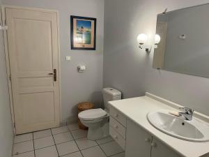Ένα μπάνιο στο Gîte de lormisset +10 φωτογραφίες