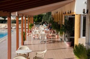 Bazén v ubytování Eleni Hotel nebo v jeho okolí
