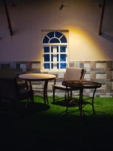 Posezení v ubytování Wadi ashab chalets شاليهات وادي الشاب