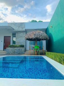 Bazén v ubytování Hotel Princesa Suites nebo v jeho okolí + 16 fotografií
