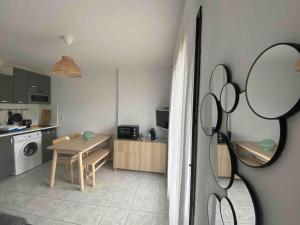 Dapur atau dapur kecil di Escapade marine-proche plage +9 gambar
