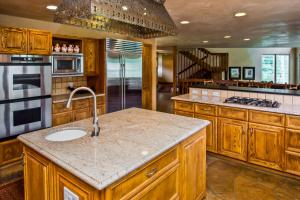 Η κουζίνα ή μικρή κουζίνα στο Chalet Ben