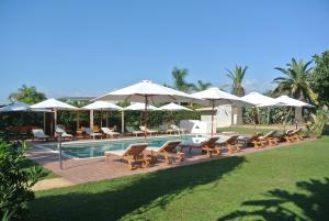 Bazén v ubytování Villa Carlotta Resort nebo v jeho okolí