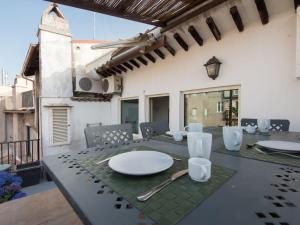 A balcony or terrace at Navona penthouse