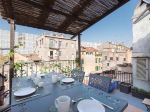 A balcony or terrace at Navona penthouse