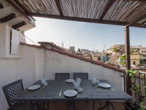 A balcony or terrace at Navona penthouse