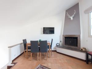 A television and/or entertainment centre at Navona penthouse