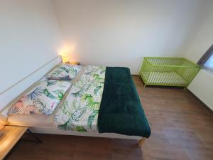 Postel nebo postele na pokoji v ubytování Chalupa Výtoň