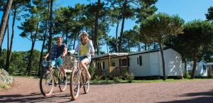 Hosté ubytování bonne anse plage camping siblu