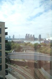 Foto de la galería de Waterview apartments with ultra fast wifi close to Excel and O2, corporates and contractors welcome en Londres