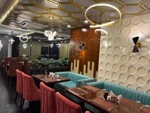 Ruang duduk di The Olive Hotel Srinagar