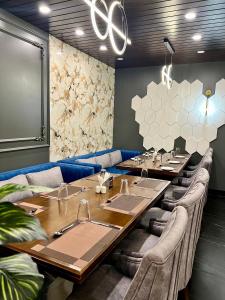 Ruang duduk di The Olive Hotel Srinagar