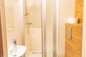 Kúpeľňa v ubytovaní Domek Deluxe Resort Willa Adrian