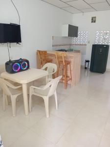 Kuchyň nebo kuchyňský kout v ubytování Guio Apartamentos