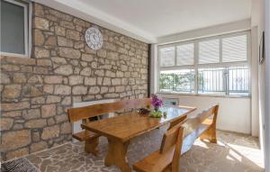 Fotografia z galérie ubytovania Four-Bedroom Holiday Home In Veliki Prolog v destinácii Veliki Prolog