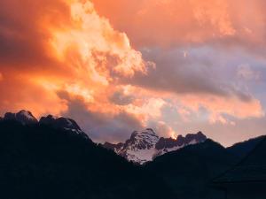山景或在酒店看到的山景
