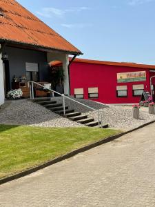 Το κτήριο όπου στεγάζεται  το διαμέρισμα