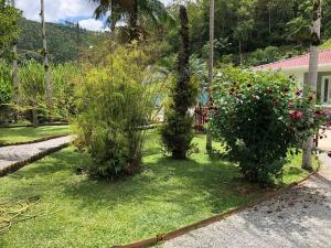 Imagem da galeria de Casa Café no Bule - com os pés na cachoeira em Aguas Mornas