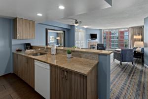 Kuchyň nebo kuchyňský kout v ubytování WorldMark Victoria