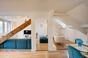 TV a/nebo společenská místnost v ubytování Le Bleuet - Quartier Des Halles