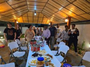 Makanan di atau berdekatan apartmen