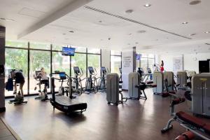 Palestra o centro fitness di Anantara Palm Jumeirah Studio Sea View