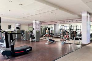 Palestra o centro fitness di Anantara Palm Jumeirah Studio Sea View