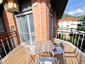 A balcony or terrace at Casa Atena