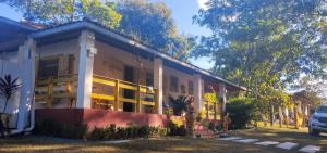 Το κτήριο όπου στεγάζεται  η παραθεριστική κατοικία