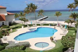 Bazén v ubytování Beach Living at Villas Pappagallo BLDP nebo v jeho okolí