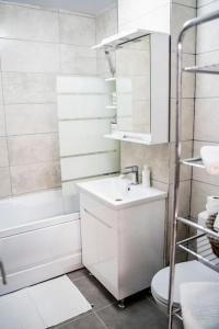 Ένα μπάνιο στο TeCa apartament
