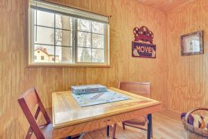 Imagen de la galería de Charming Home 3 Blocks to Winona State University, en Winona