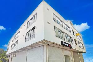 Gallery image of Hotel O Galaxy in Surat +21 photos