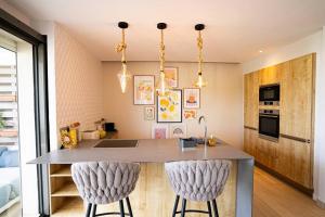 Köök või kööginurk majutusasutuses Cheerful Lemon Condo