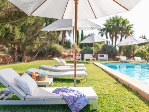 Πισίνα στο ή κοντά στο Villa in Es Cubells with Sea Views & Pool +32 φωτογραφίες
