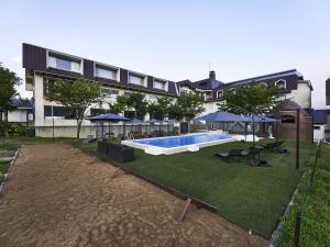 Bazén v ubytování Hakuba Alps Hotel nebo v jeho okolí