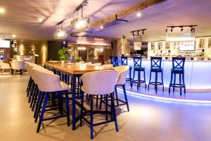 Lounge nebo bar v ubytování Infinity8 Bali