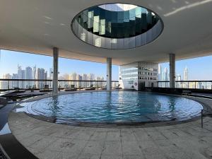 Hồ bơi trong/gần Frank Porter - Madina Tower