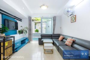 Posezení v ubytování Shark Homestay 196 - Free Bida Karaoke - Gần Biển Bãi Sau Vũng Tàu