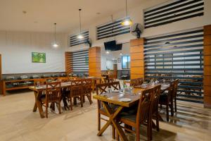 Restoran atau tempat lain untuk makan di The Sanihara Hotel & Resort