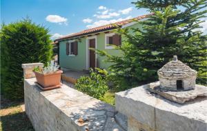 Zdjęcie z galerii obiektu Awesome Home In Rovinj With Kitchen w Rovinj