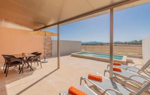 Bazén v ubytování Saraix Melo nebo v jeho okolí