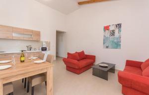 Χώρος καθιστικού στο Lovely Apartment In Starigrad Paklenica
