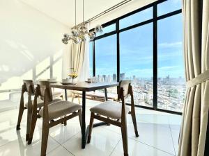 Fotografie z fotogalerie ubytování Beacon Executive Suites #Modern Chic #SkyPool #Georgetown #5pax #2BR 2bath #2Queen 1Single #Quality well maintained #Private host v destinaci George Town