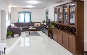 Χώρος καθιστικού στο Beautiful Home In Slivno With Wifi