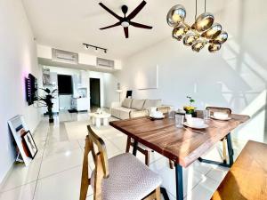 Fotografie z fotogalerie ubytování Beacon Executive Suites #Modern Chic #SkyPool #Georgetown #5pax #2BR 2bath #2Queen 1Single #Quality well maintained #Private host v destinaci George Town