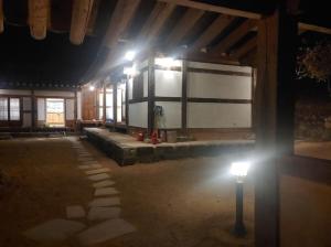 Fotografie z fotogalerie ubytování Healing hanok in Otgol village v destinaci Tegu
