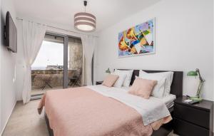 Posteľ alebo postele v izbe v ubytovaní Pet Friendly Home In Krk