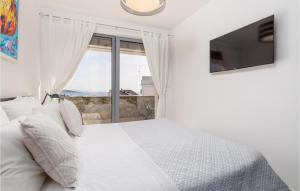 Posteľ alebo postele v izbe v ubytovaní Pet Friendly Home In Krk