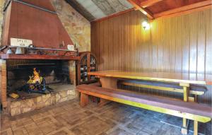 Fotografie z fotogalerie ubytování Nice Home In Prugovo With Jacuzzi v destinaci Prugovo